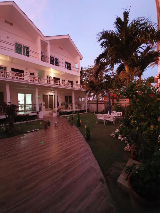 Clubboracay Apartelle Balabag  Ngoại thất bức ảnh