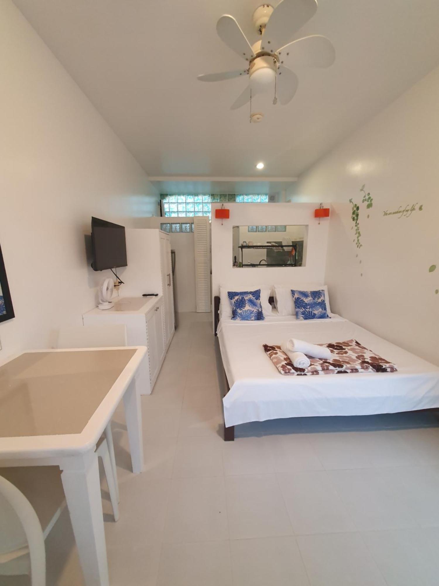 Clubboracay Apartelle Balabag  Ngoại thất bức ảnh