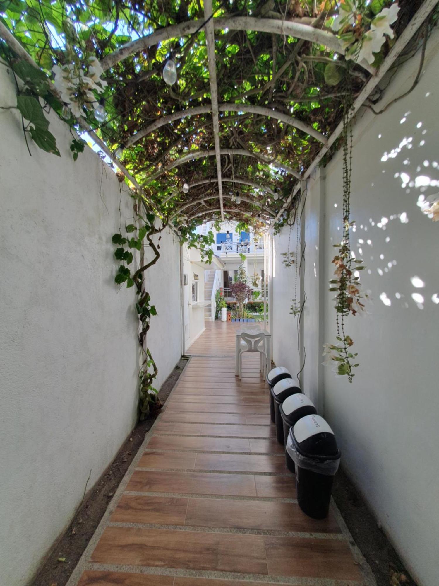 Clubboracay Apartelle Balabag  Ngoại thất bức ảnh