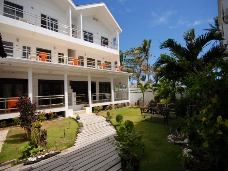 Clubboracay Apartelle Hotel Balabag  Ngoại thất bức ảnh