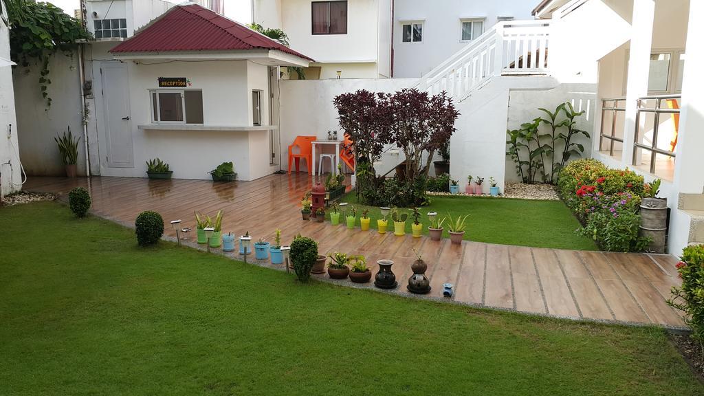 Clubboracay Apartelle Balabag  Ngoại thất bức ảnh